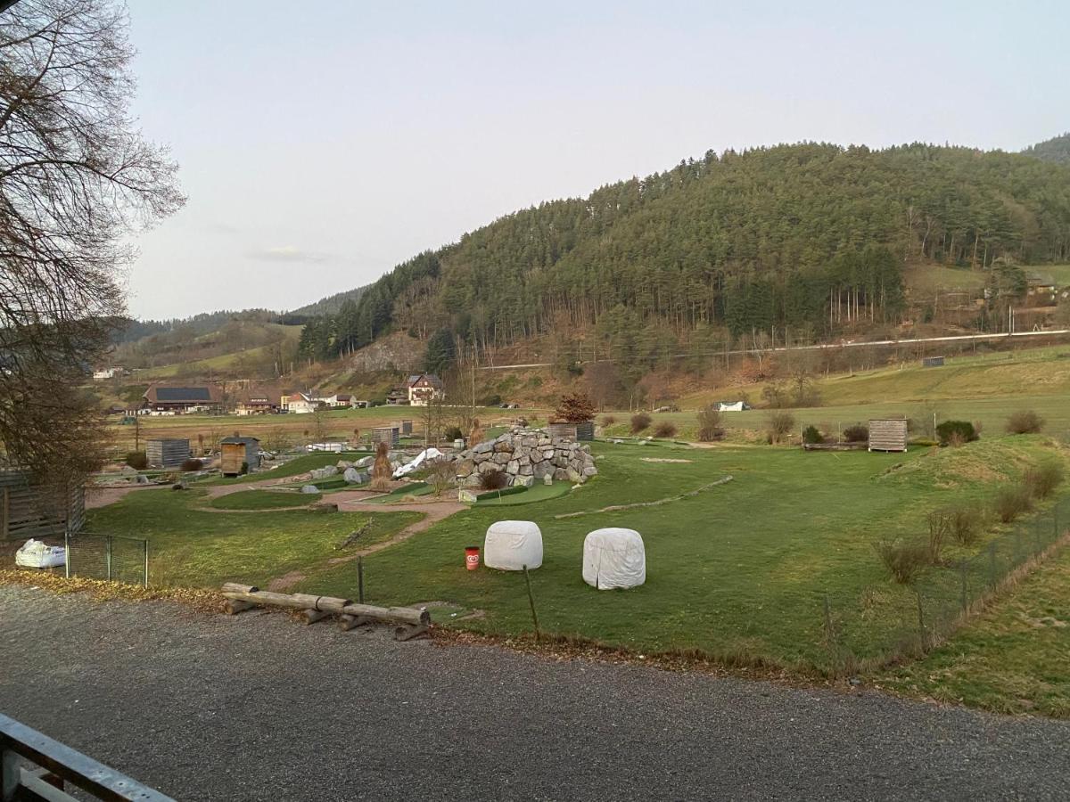 Gasthaus Roessle 古塔赫 外观 照片
